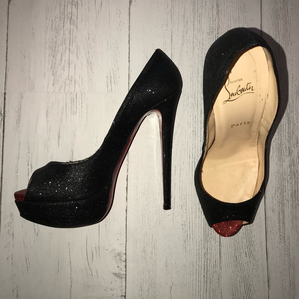 AUTHENTIC Christian Louboutin 39.5